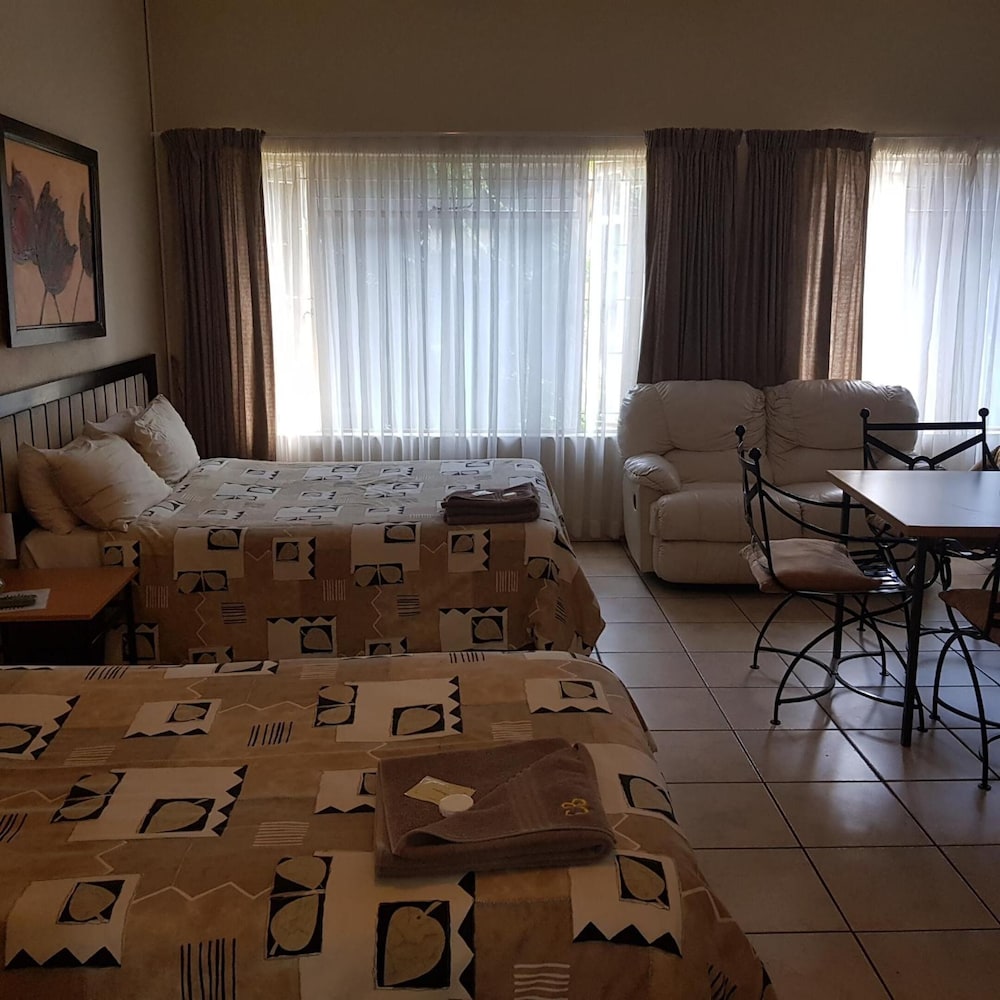 Country Blue Luxury Guest House 30/44
