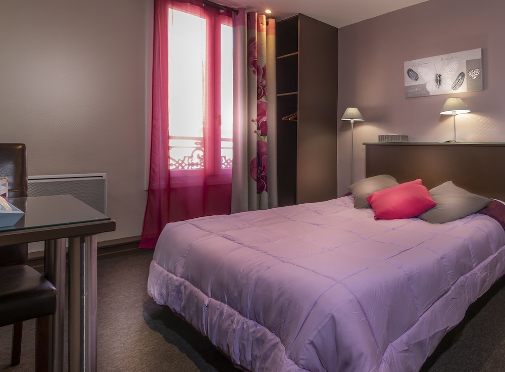 MONTSOURIS ORLEANS HOTEL 25/53