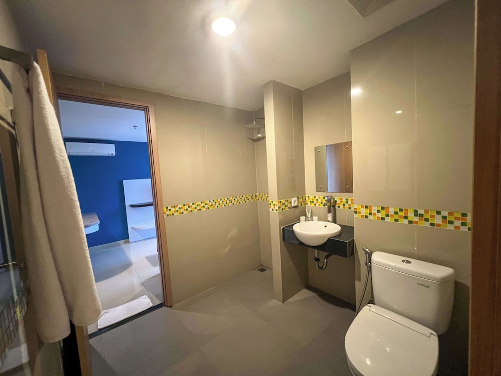 Kyriad Hotel Haka Makassar 20/23