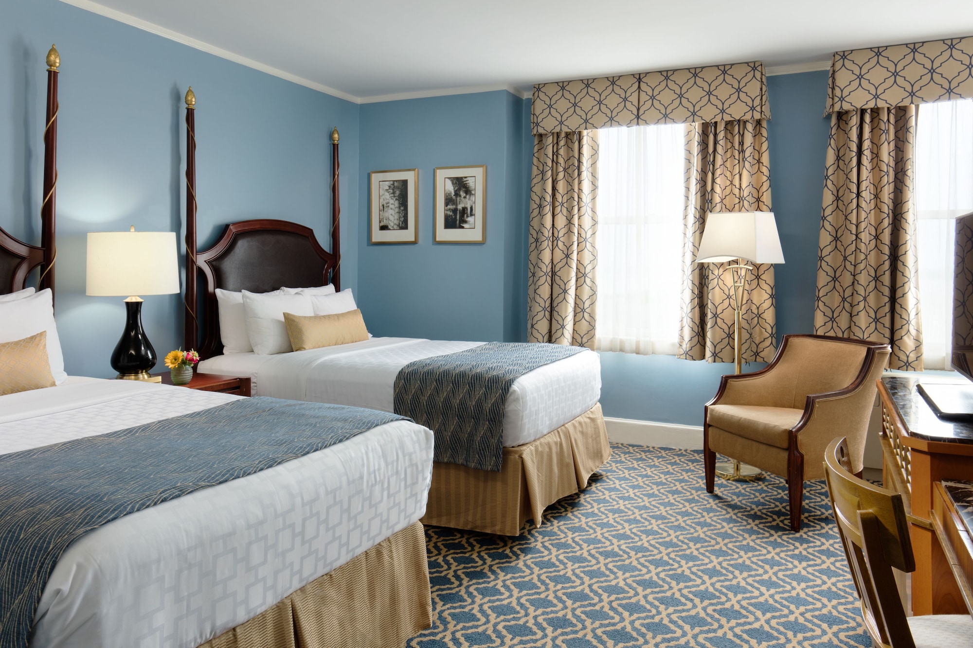 TRADITIONAL, 2 DOUBLE BEDS, HARBOUR VIEW