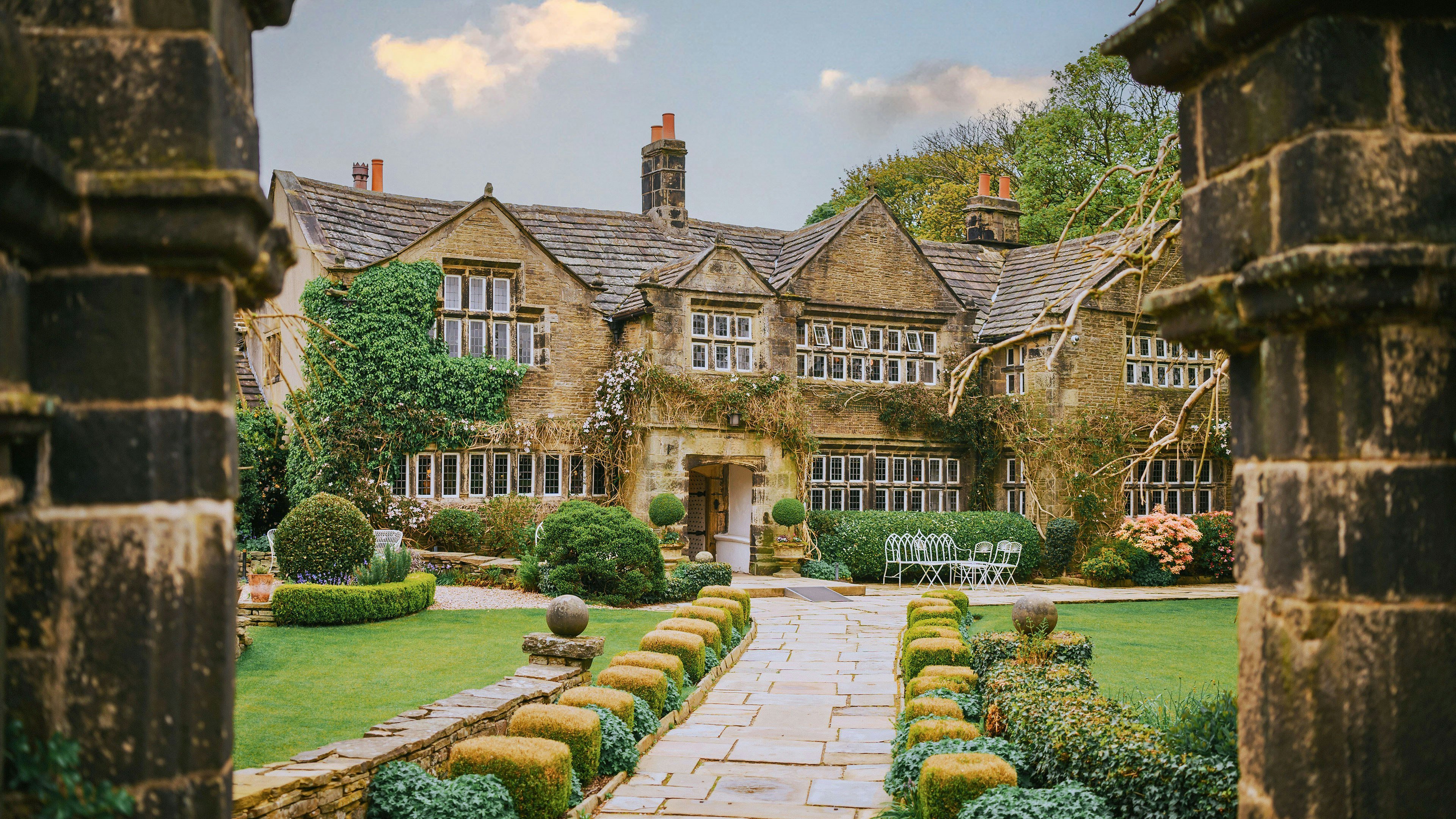 Holdsworth House 35/38
