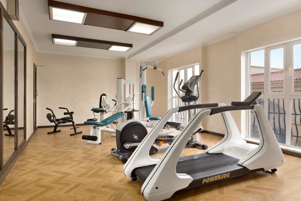 Hawthorn Suites By Wyndham Al Khobar 24/43