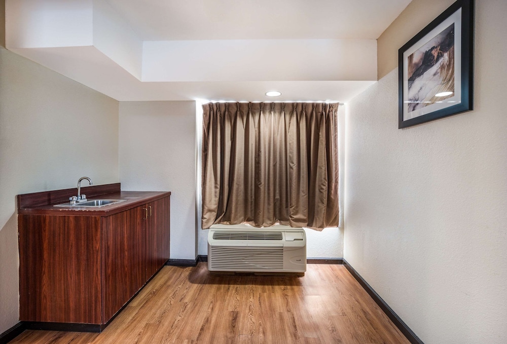 Quality Inn & Suites Augusta Fort Gordon Area 24/44