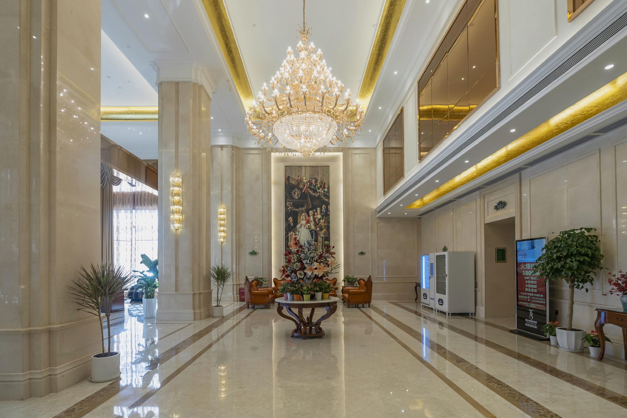 Vienna International Hotel (New Economic Development Zone store of Nanchang West Railway Station) 39/48