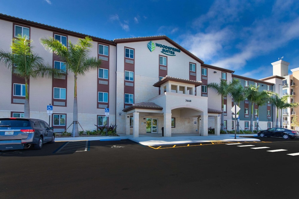 WoodSpring Suites Miramar 35/37