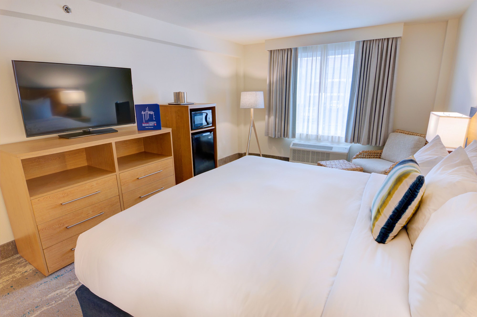 Room, King Bed, No Balcony