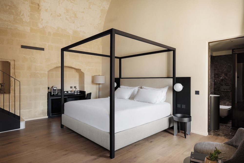 Design, Suite, King and Queen Bed