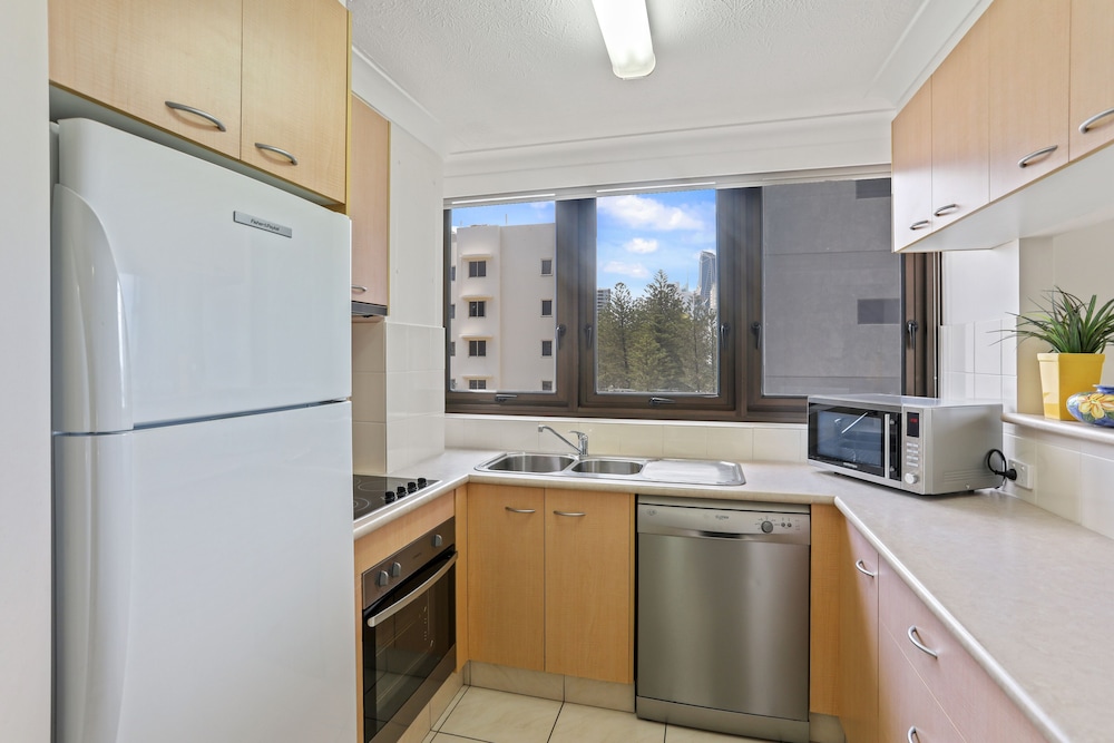 Boulevard North Holiday Apartments 62/77