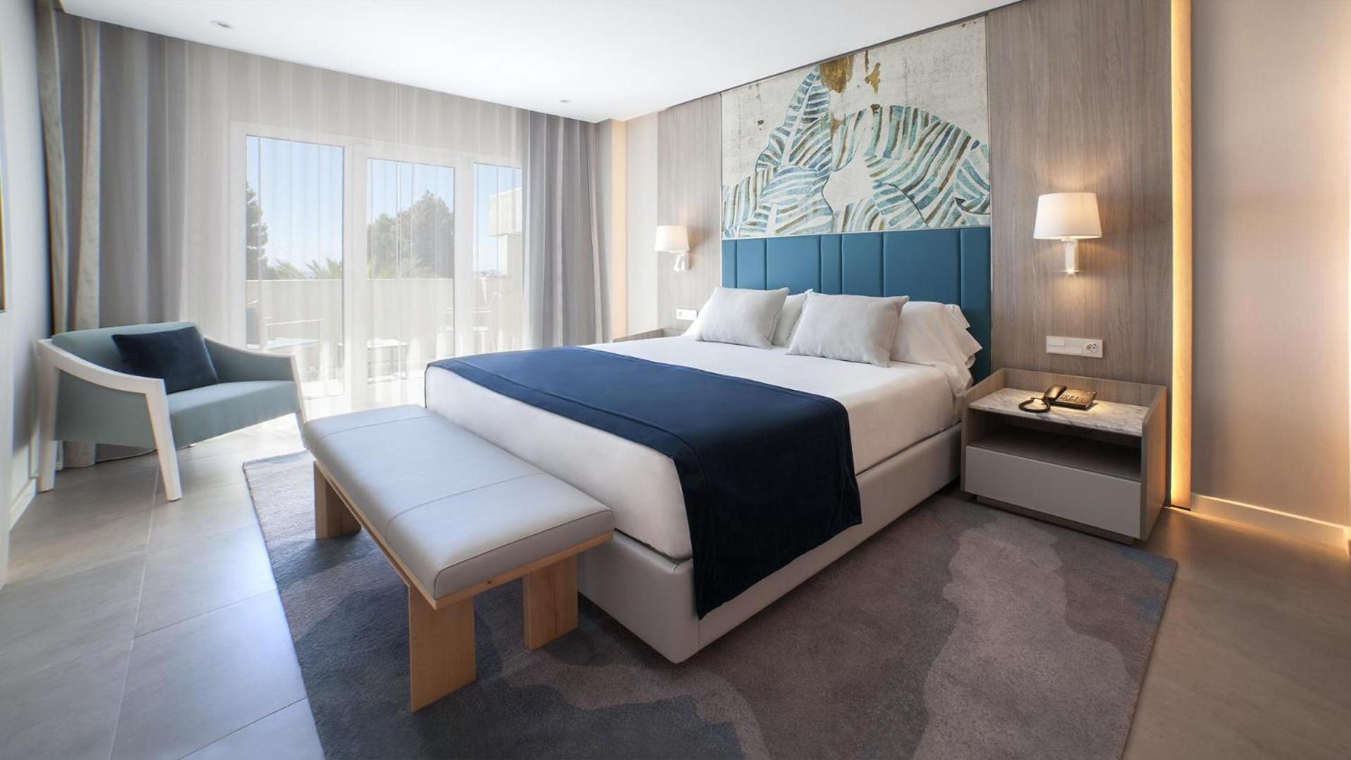 Premium, Suite, Queen Bed, Balcony