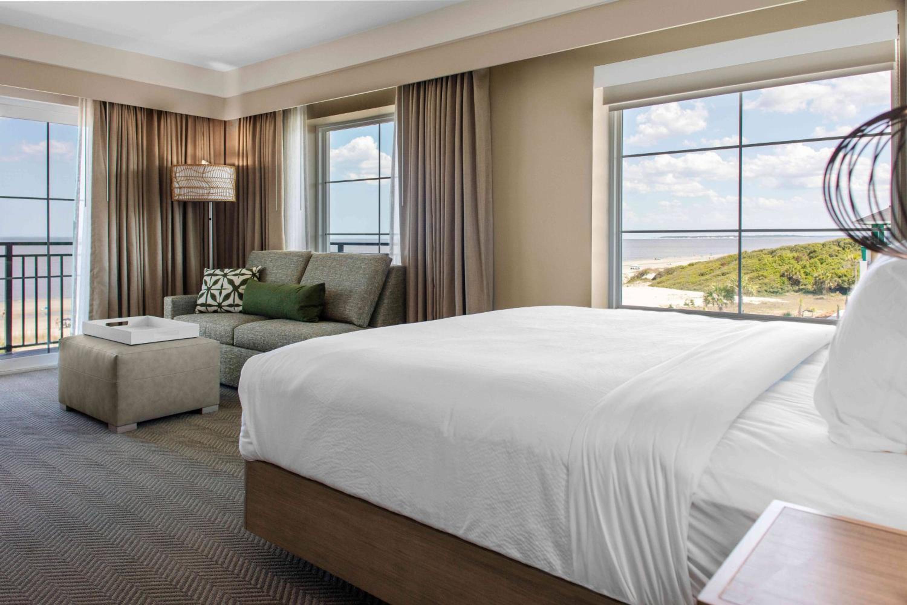 Room, King Bed, Beach Front, Balcony