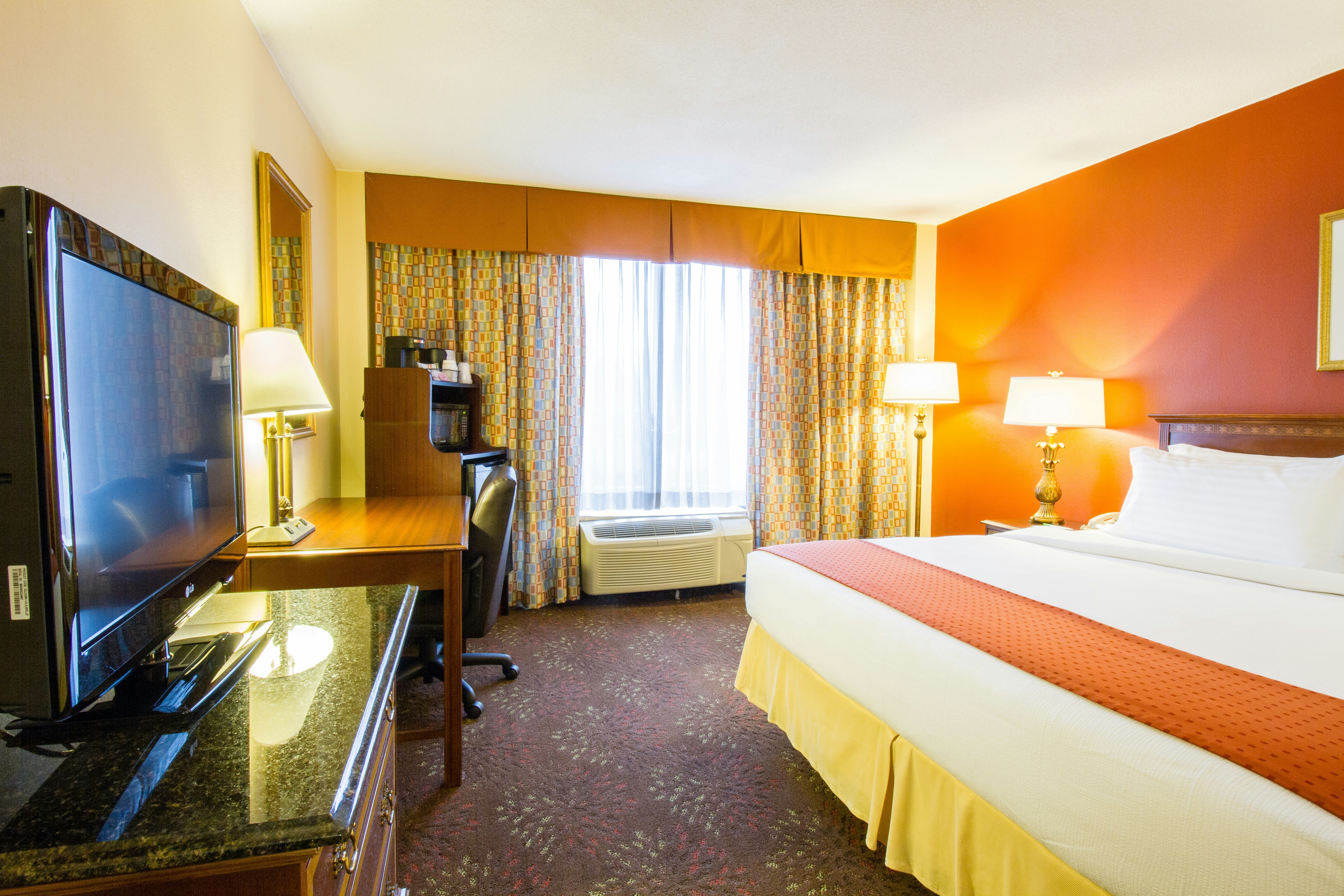 Holiday Inn Chicago O'Hare 25/71