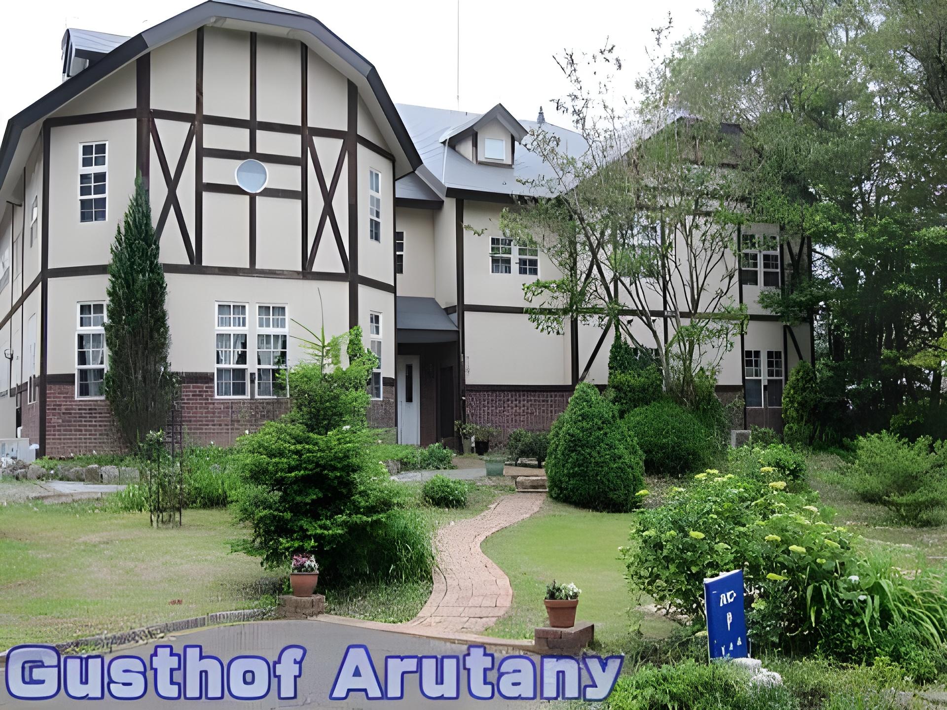 Semi Western, Style, Suite, Mountain View
