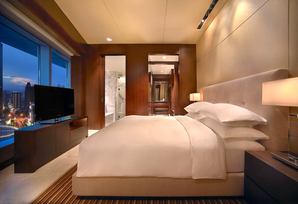 Grand Hyatt Shenzhen 33/75
