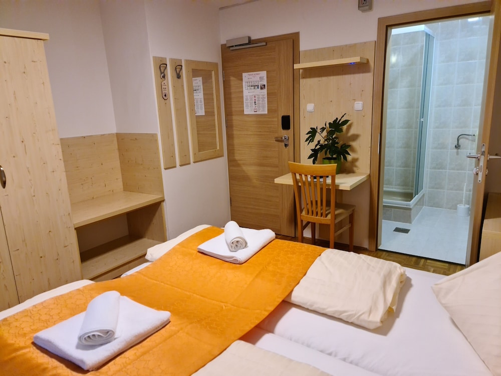 غرفة اقتصادية بسرير كينج، Hotel Gasperin 8/10