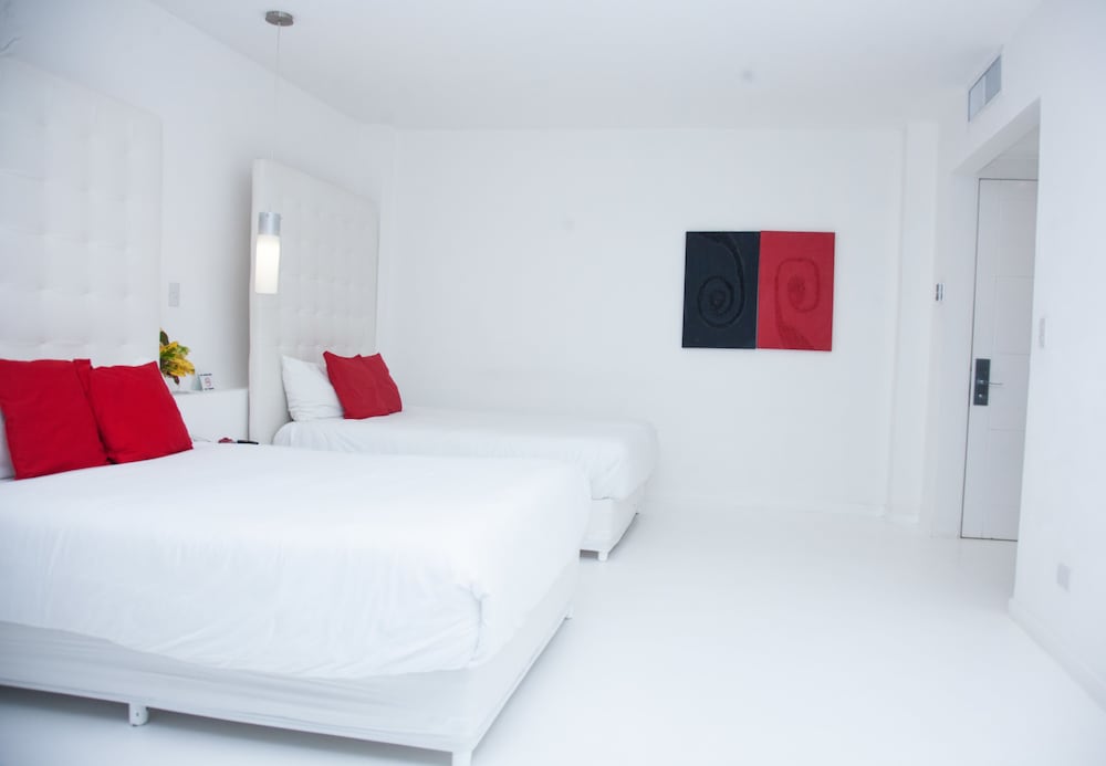 Le Cameleon Hotel 13/65