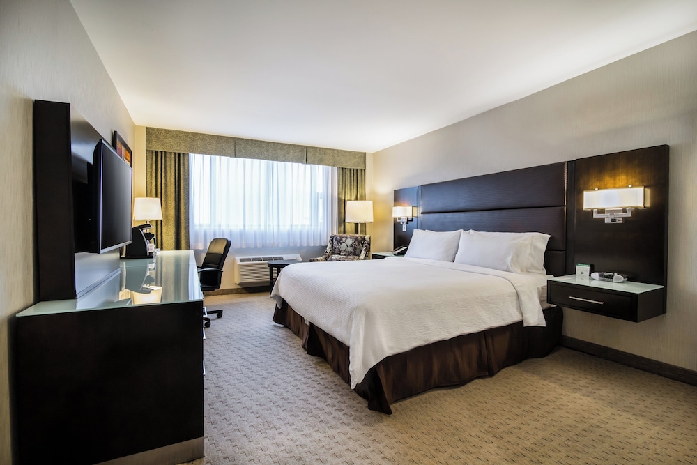 STANDARD, KING BED, HIGH FLOOR