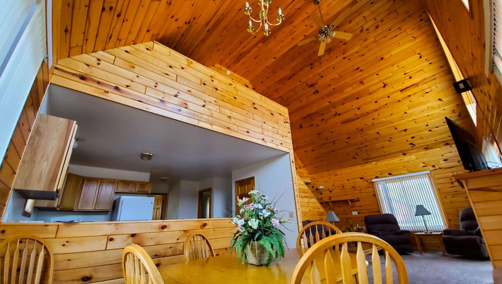 Jasper Ridge Inn Ishpeming 6/75