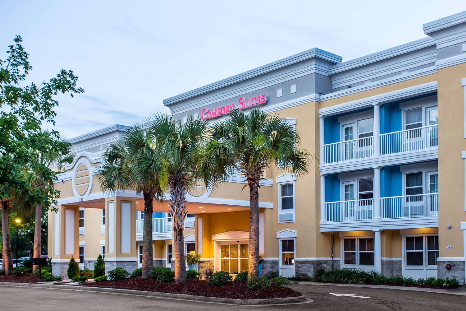 Comfort Suites At Isle Of Palms Connector 4/48