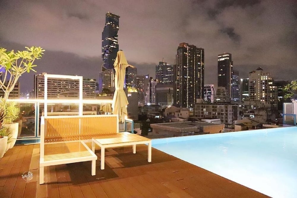 Sapphire Hotel Silom Bangkok 30/48