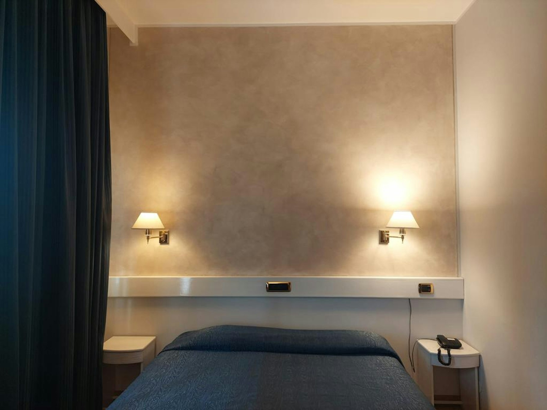 Euro Hotel 25/38