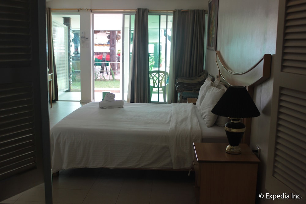 Wild Orchid Beach Resort 28/67