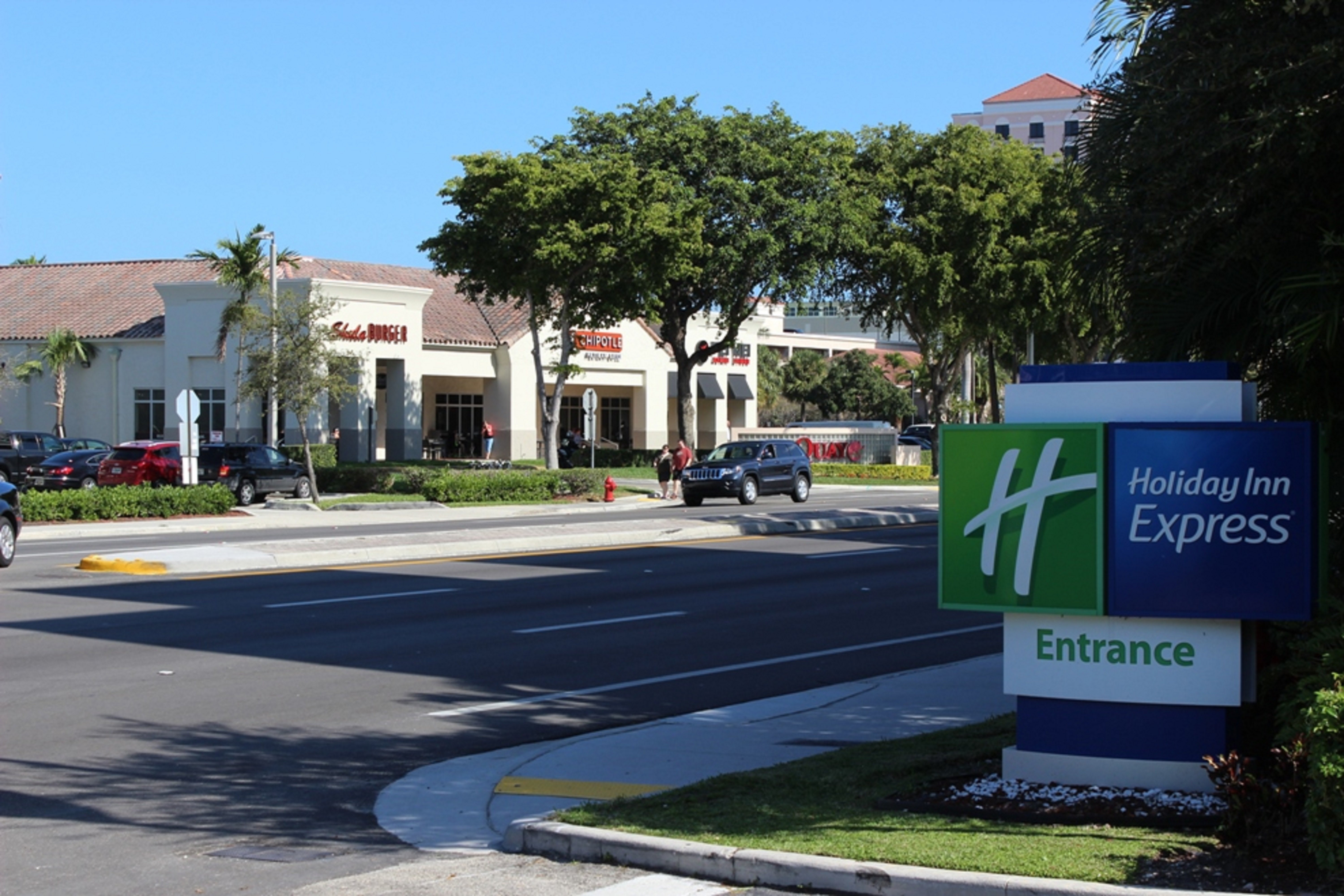Holiday Inn Express Ft Lauderdale Cruise Airport 51/55