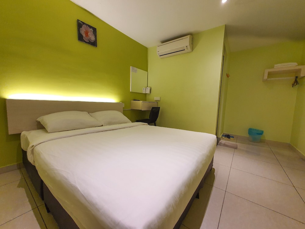 De Uptown Hotel Pj 222 13/57
