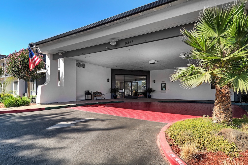 Quality Inn & Suites South San Jose / Morgan Hill 34/42