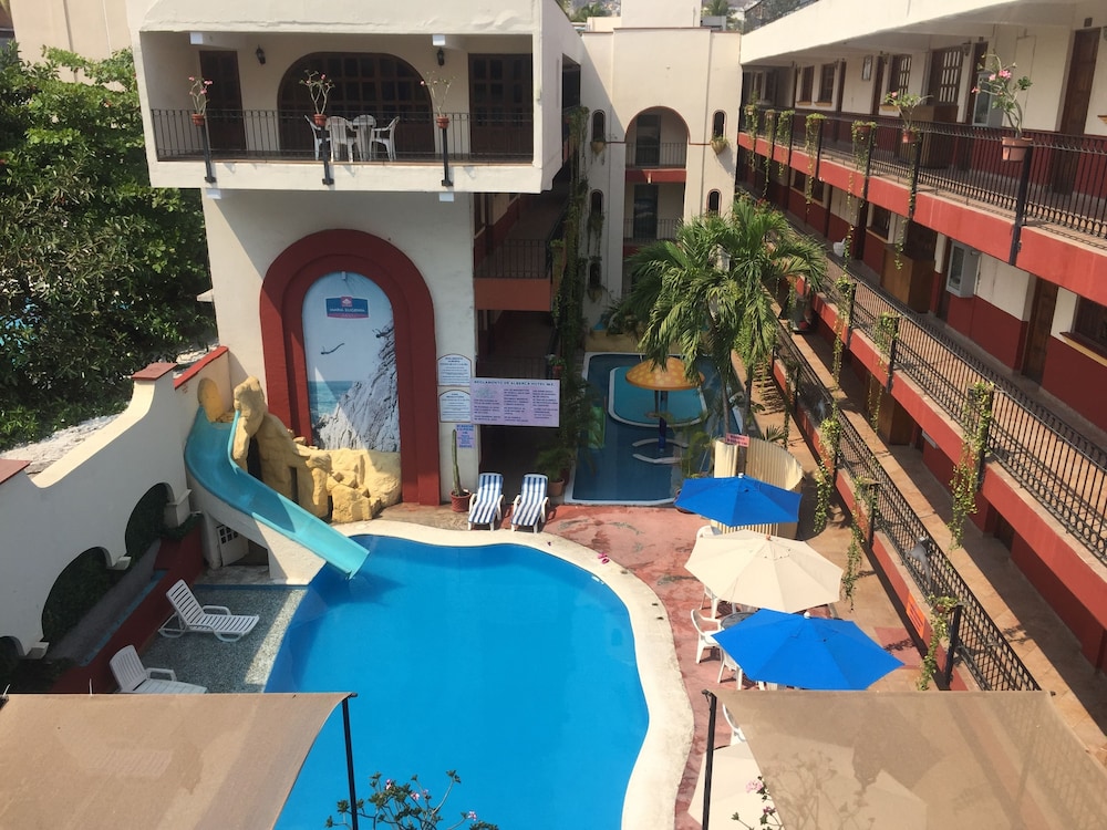 Hacienda Maria Eugenia 67/69