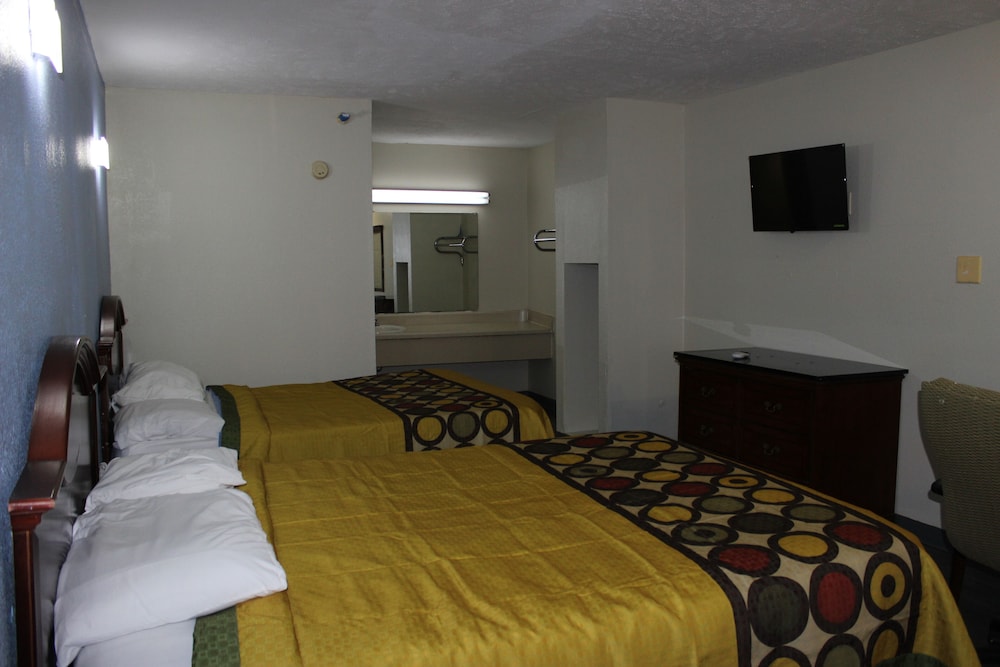 Relax Inn Canton 8/16