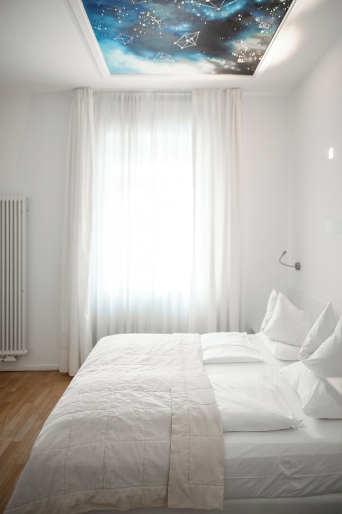 Galaxy, Double Bed