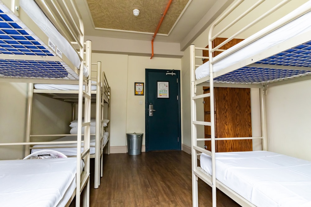 PRIVATE, 6 BEDS