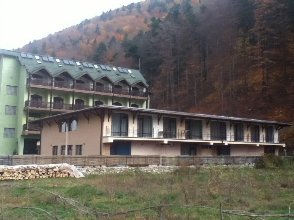 Ezio Brasov 25/30