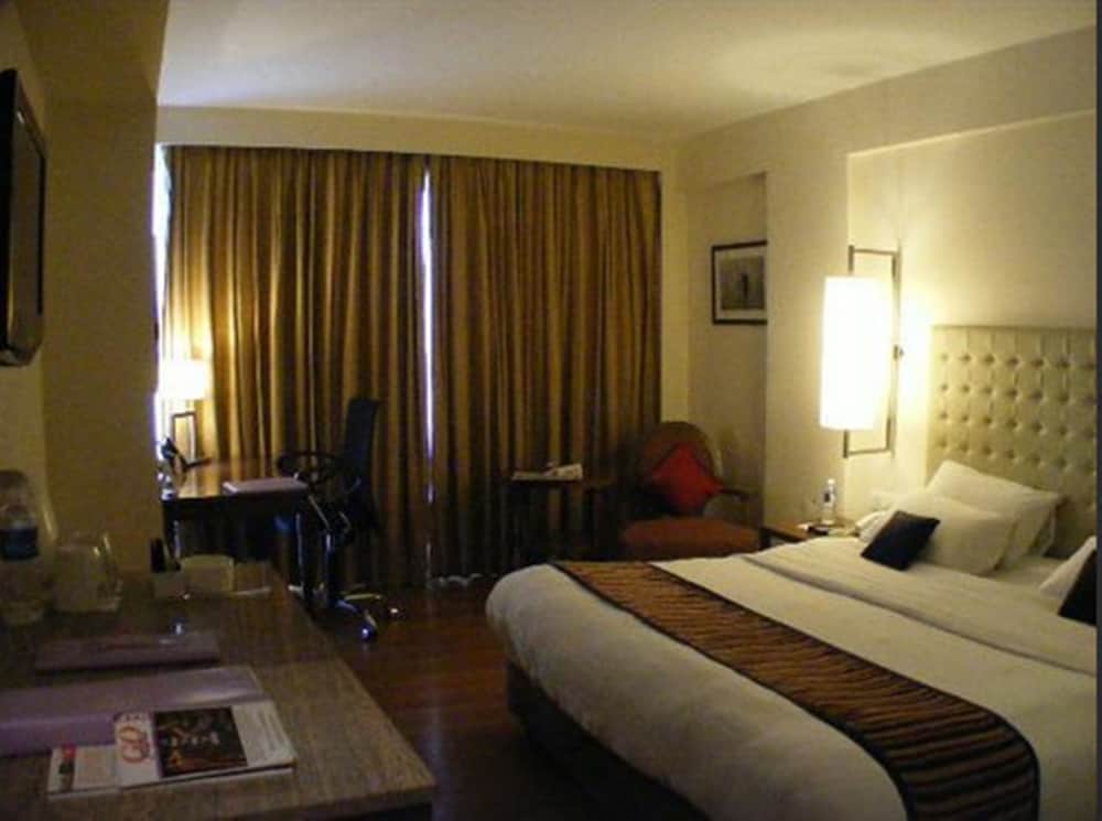 Royal Orchid Central Jaipur 9/58