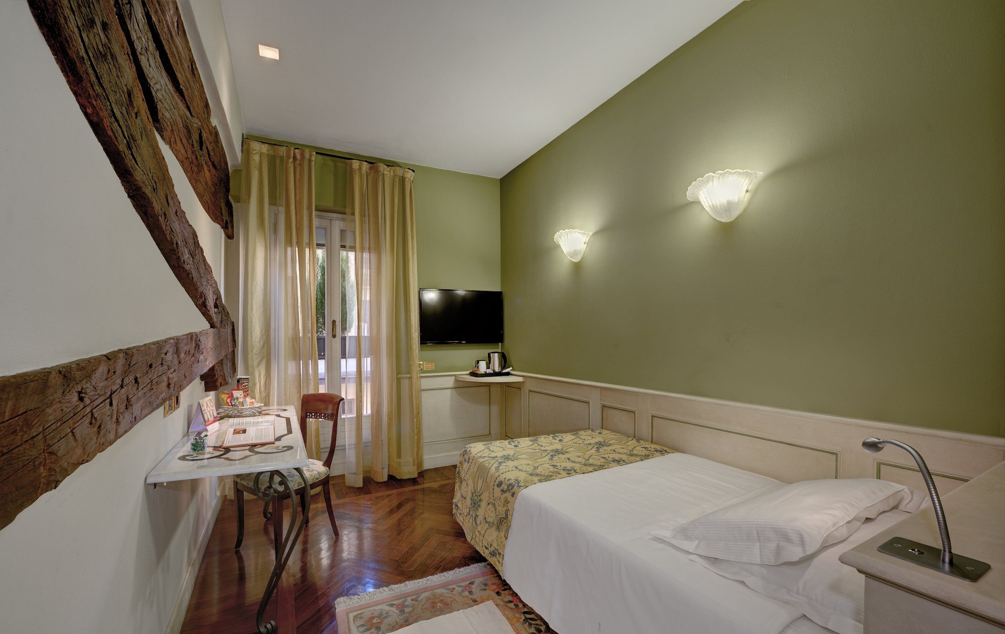 ROOM, SINGLE, SINGLE BED