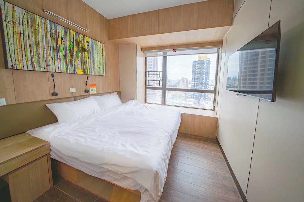 MIJ (Kai Tak) Hotel 37/64