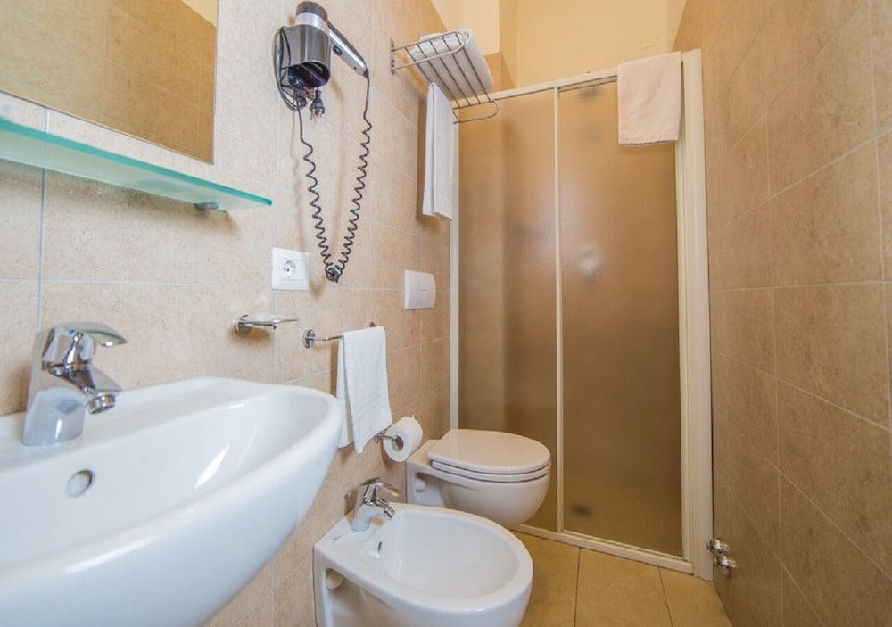 Mediterraneo Hotel and Suites 49/50