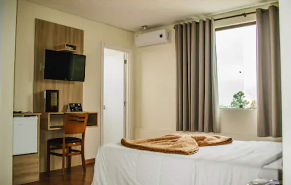 Dalle Hotel 6/27