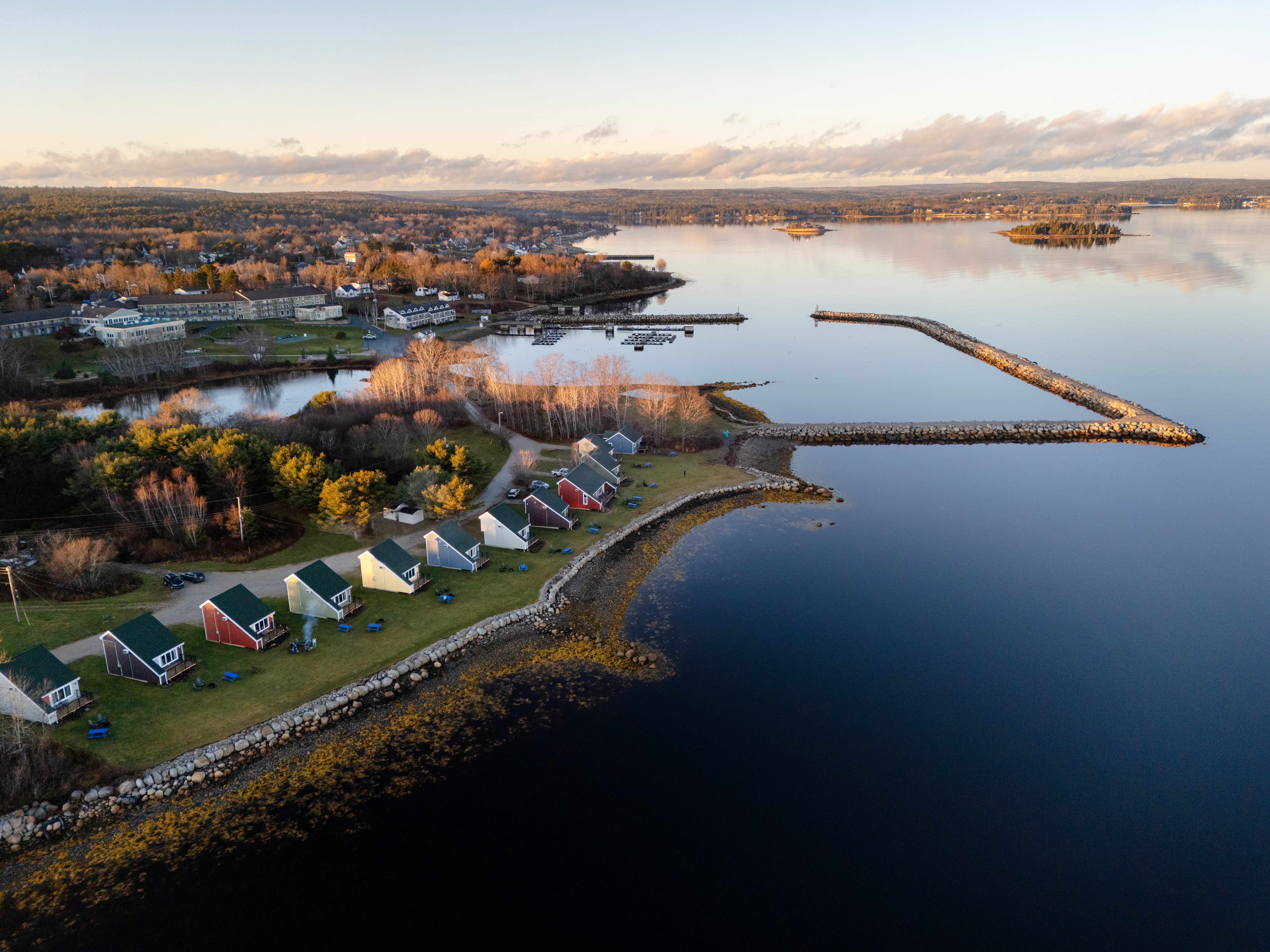 Oak Island Resort Conference Centre 71/75