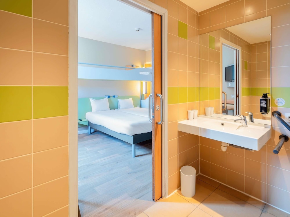 Ibis Budget Manosque Cadarache 48/50
