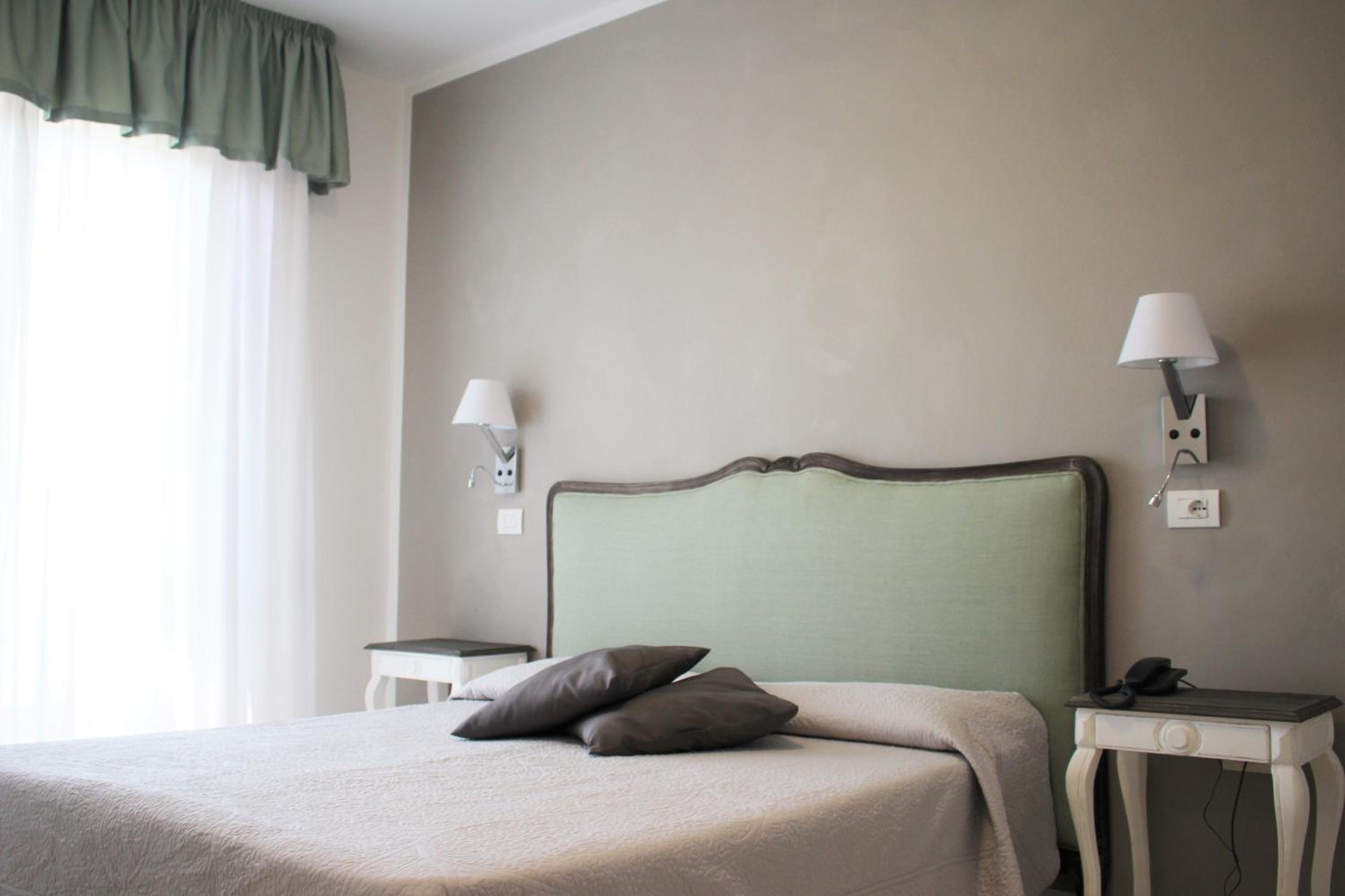 Hotel Piccolo Mondo 11/56