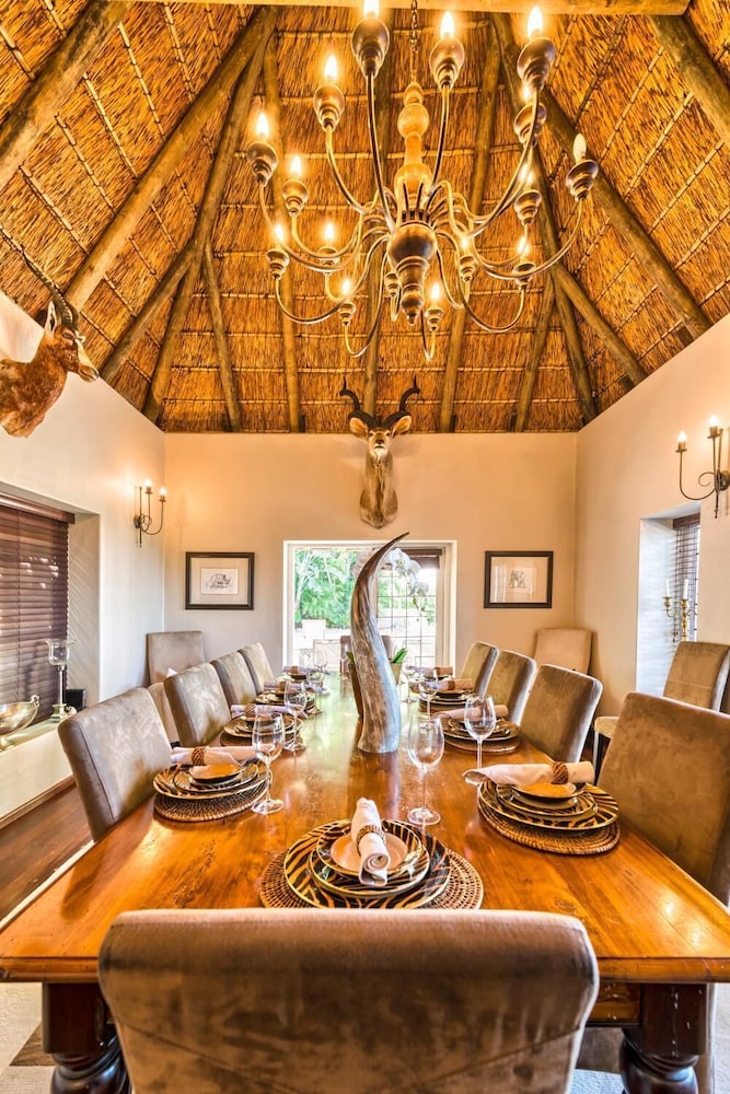 Ikhaya Safari Lodge 15/30