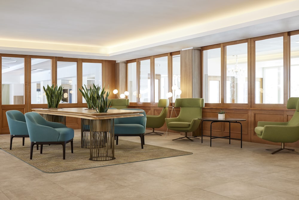Park Hotel Casimiro Village 61/71