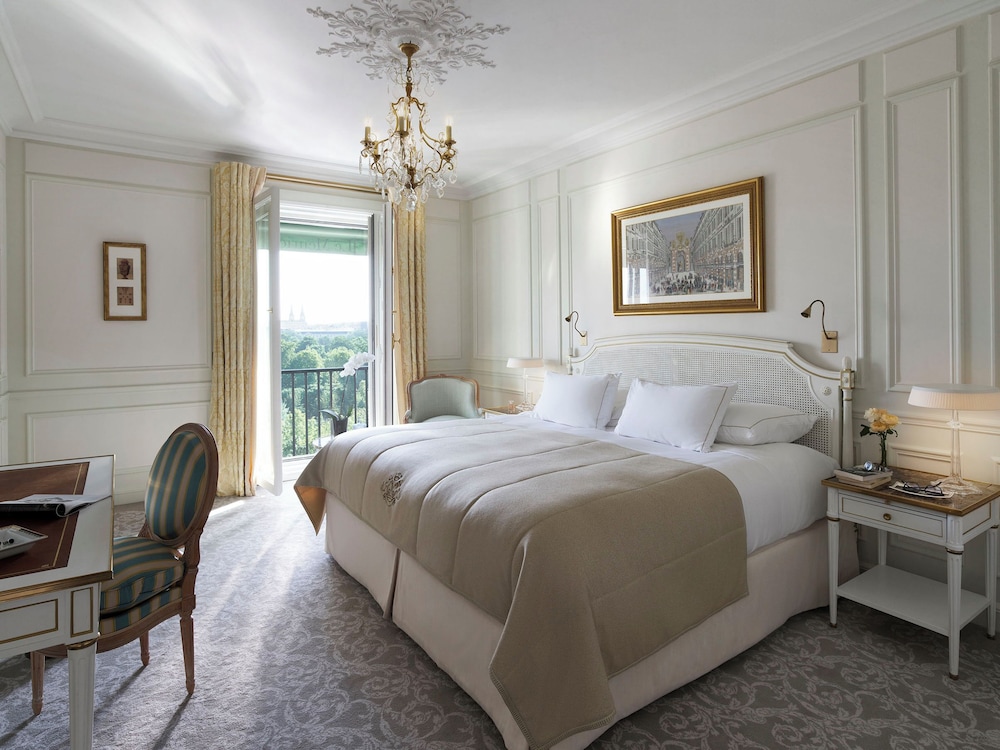 Prestige, Suite, Eiffel View