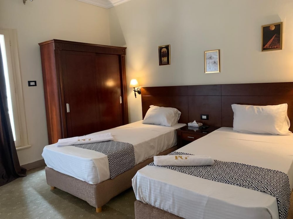 Montana Hotel 24/55