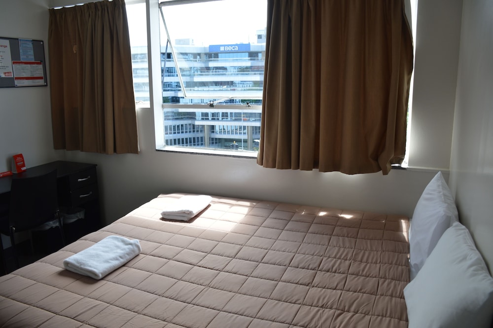 YMCA Hostel 43/68