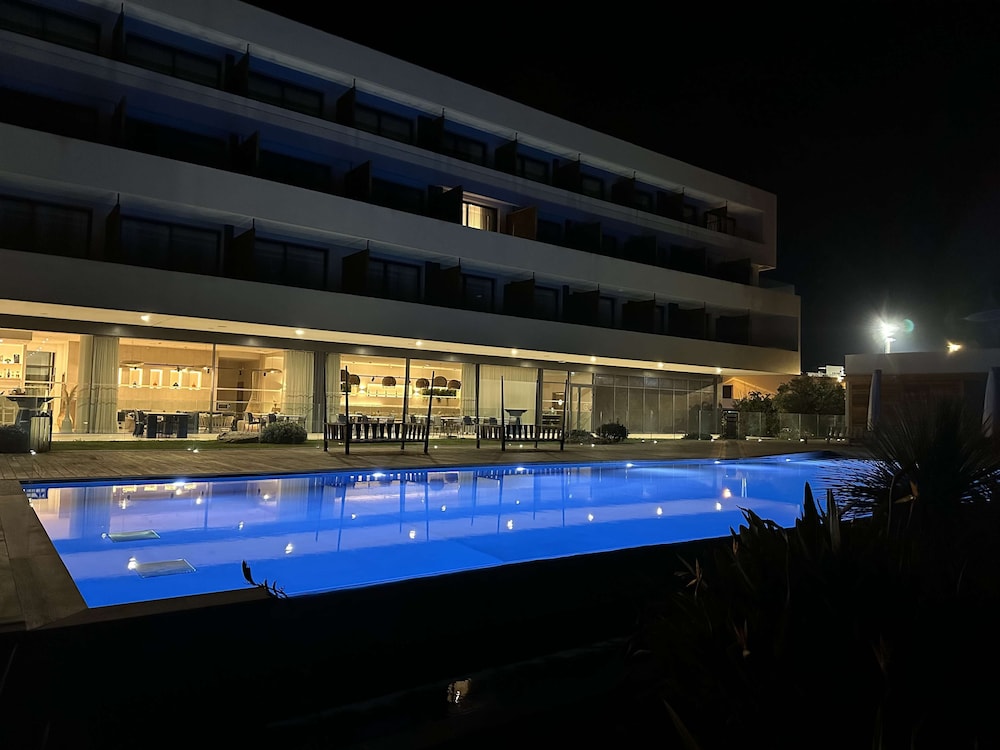 Golden Tulip Porto Vecchio 6/81