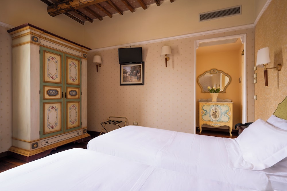Standard, Double or Twin Bed