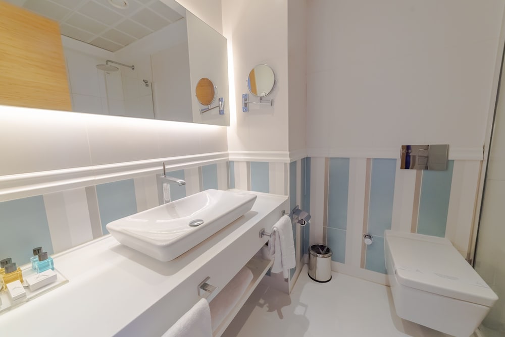 ATIK HOTEL 25/73