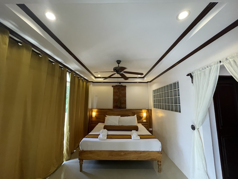 Palms Cove Resort 26/73